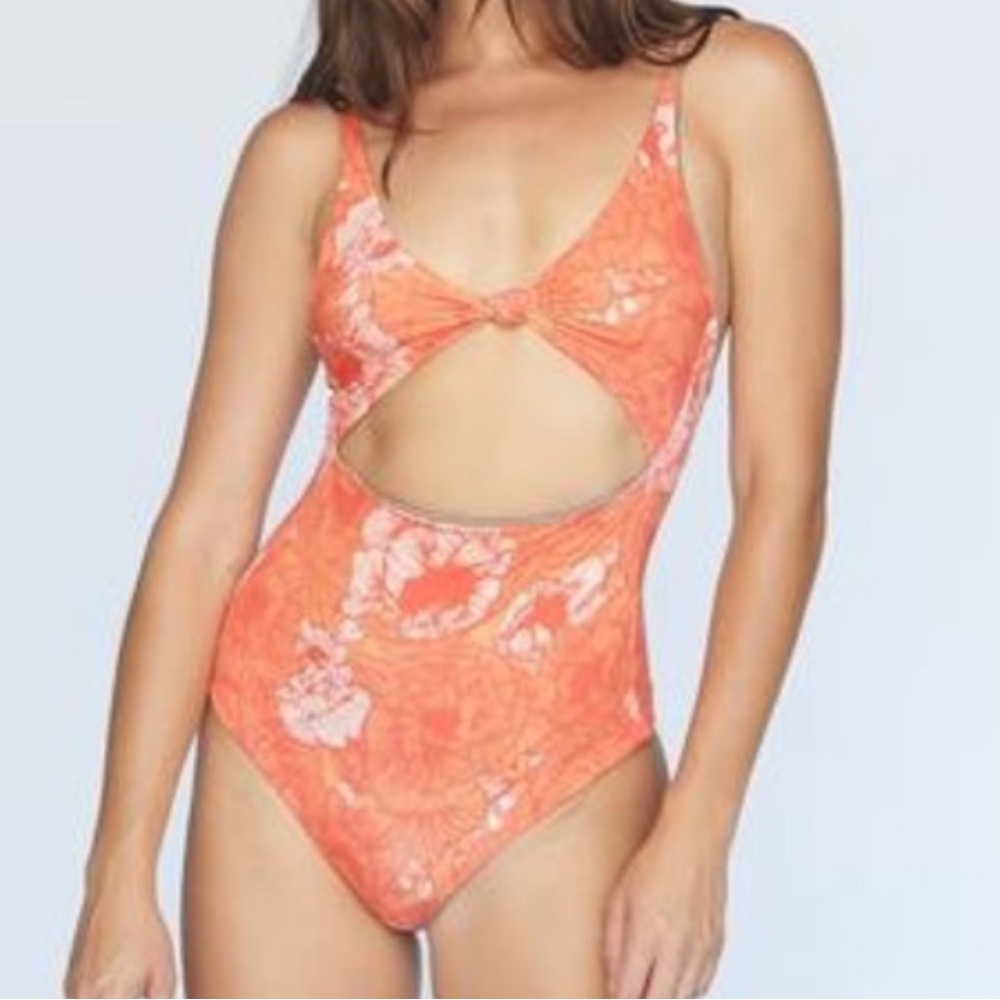 Acacia One Piece